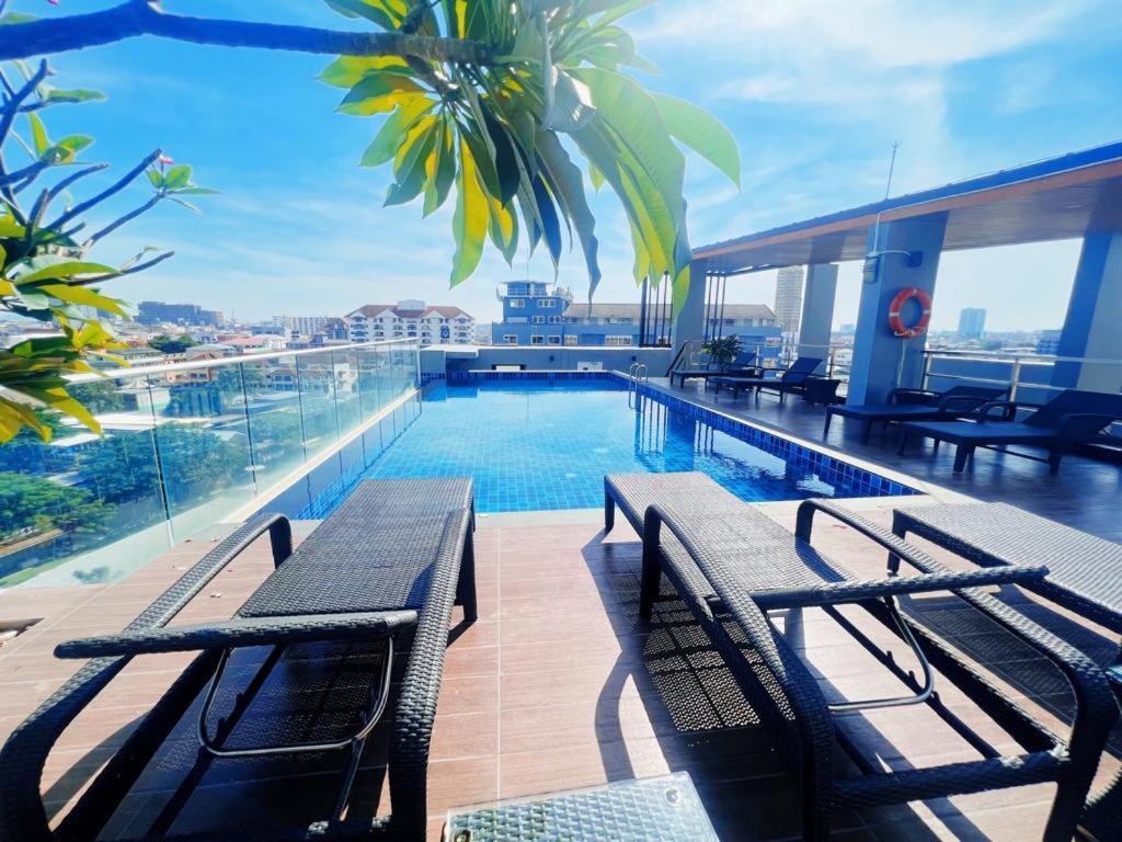 Honey Boutique Hotel Pattaya Eksteriør billede